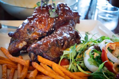 Izgara domuz pirzola