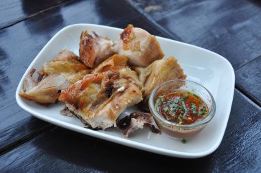 Izgara Tavuk en sevdiğimiz yemeklerdendir..