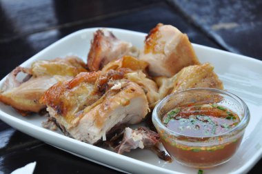 Izgara Tavuk en sevdiğimiz yemeklerdendir..