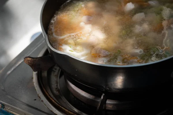 Ingredience Krok Krokem Vařené Zeleninové Rotini Těstoviny Polévka Vepřovým Masem — Stock fotografie