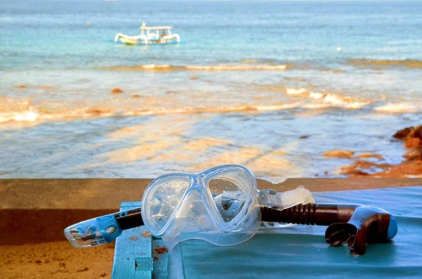 Dykning skyddsglasögon och snorkel — Stockfoto