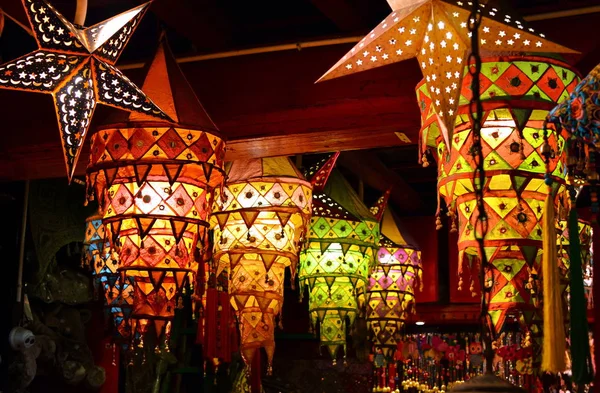 Chinese Traditional Lantern on market, a famous old shopping street in Pingyao, China. — Stock Photo, Image