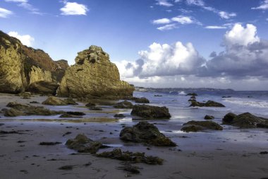 Güzel kaya oluşumları, Los Angeles ile el Matador plaj.