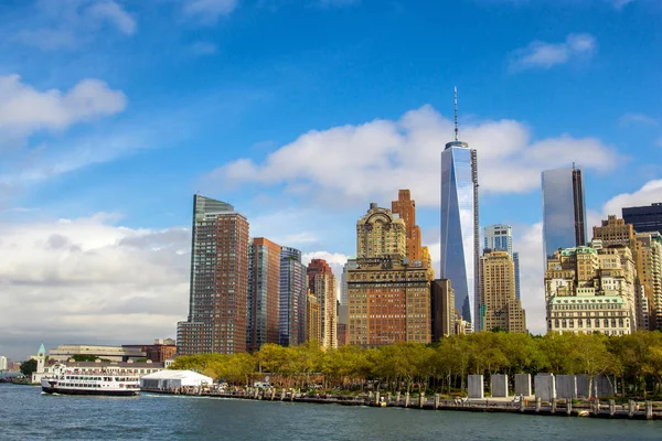 Vista Del Horizonte Del Bajo Manhattan Desde Ferry Nueva York — Foto de Stock