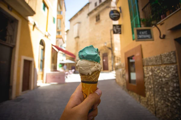 Ijsje Een Hand Straat Van Palma Mallorca Spanje — Stockfoto