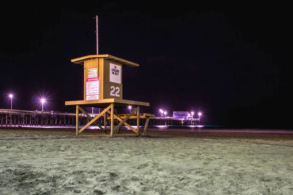 Vista Noturna Uma Torre Salva Vidas Newport Beach Califórnia — Fotografia de Stock