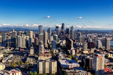 Seattle downtown görüntülemek, güneşli bir şehir manzarası