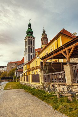 Cesky Krumlov 'un tarihi merkezi, ünlü eski kasaba, Çek Cumhuriyeti' nin popüler turizm merkezi.
