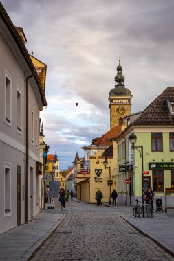 Ceske Budejovice, Çek Cumhuriyeti - Kasım 2019: Ünlü Avrupa kentinin eski sokakları