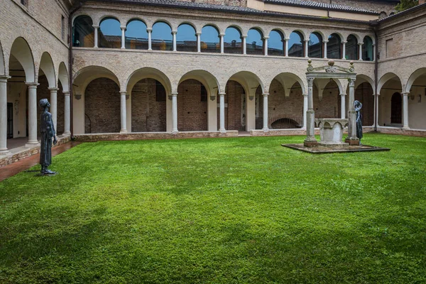 Ravenna Itálie Říjen 2019 Patio Danteho Muzea Nachází Ravenně — Stock fotografie