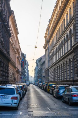 Budapeşte, Macaristan - Ekim 2019: Budapeşte şehir merkezinin eski binaları