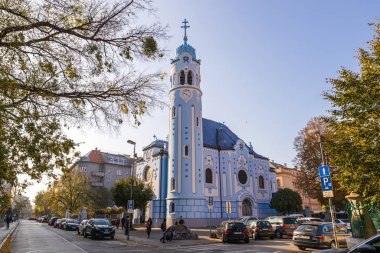 Bratislava, Slovakya - Ekim 2019: Saint Elizabeth Macaristan Kilisesi de Bratislav 'daki Mavi Kilise olarak adlandırılır