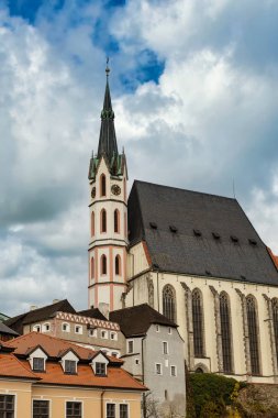 Aziz Vitus Kilisesi, Cesky Krumlov, Çek Cumhuriyeti 'ndeki ünlü tarihi bina.