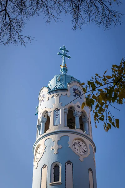 Καμπαναριό Της Εκκλησίας Της Αγίας Ελισάβετ Ουγγρική Ονομάζεται Επίσης Μπλε — Φωτογραφία Αρχείου