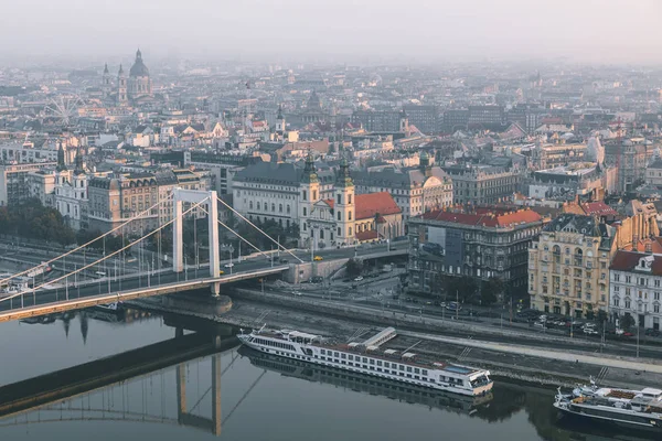 Budapeszt Węgry Październik 2019 Opłakujący Widok Miasto Budapeszt Most Elżbiety — Zdjęcie stockowe