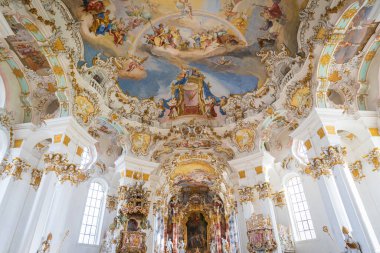 Wies, Almanya - Ekim 2019: Wieskirche Hac Kilisesi İçi, rokoko başyapıtı.