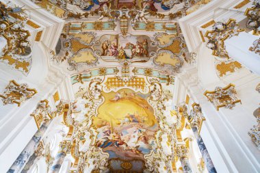 Wies, Almanya - Ekim 2019: Wieskirche Hac Kilisesi İçi, rokoko başyapıtı.