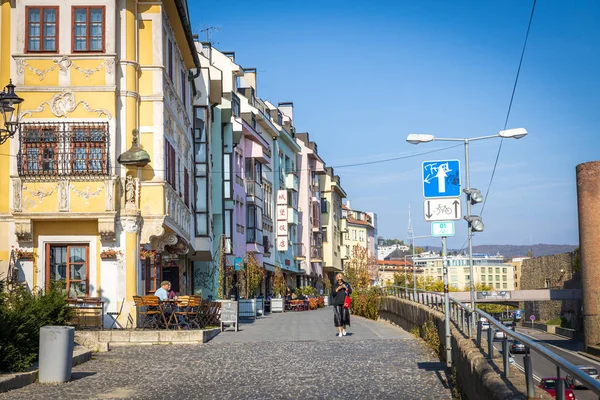 Μπρατισλάβα Σλοβακία Οκτώβριος 2019 Παλιός Δρόμος Πολύχρωμα Σπίτια Στην Μπρατισλάβα — Φωτογραφία Αρχείου
