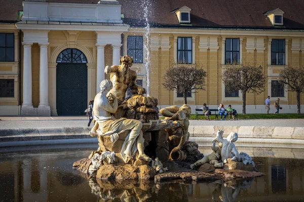 Viena Austria Octubre 2019 Fuente Con Reflejo Escultura Jardín Del — Foto de Stock