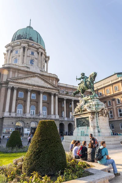 Budapest Hungría Octubre 2019 Estatua Eugenio Saboya Frente Palacio Real — Foto de Stock