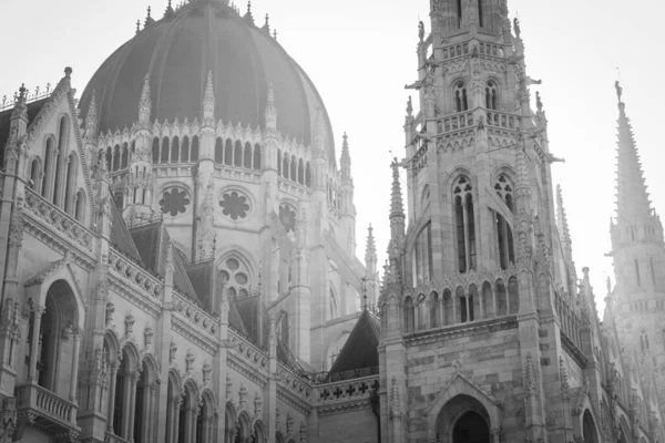 Imagem Fachada Gótica Parlamento Húngaro Preto Branco Budapeste — Fotografia de Stock