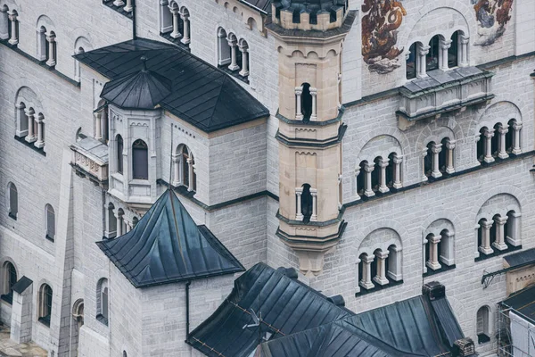 Famous Neuschwanstein Βαυαρικό Κάστρο Πρόσοψη Closeup Άποψη Λεπτομέρειες Της Αρχιτεκτονικής — Φωτογραφία Αρχείου