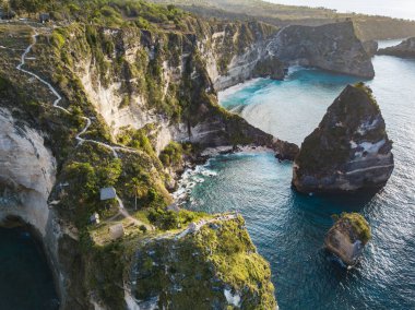 Endonezya sahilinin muhteşem kuş manzarası Nusa Penida, Bali Adası, Endonezya