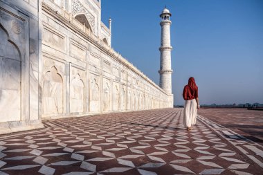 Bir dünya harikasına adım atmak, Taj Mahal Hindistan