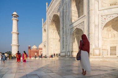 Bir dünya harikasına adım atmak, Taj Mahal Hindistan