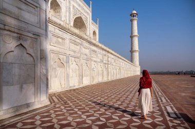 Bir dünya harikasına adım atmak, Taj Mahal Hindistan