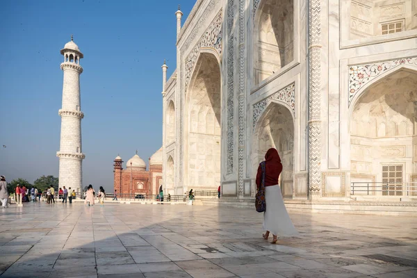 Bir dünya harikasına adım atmak, Taj Mahal Hindistan