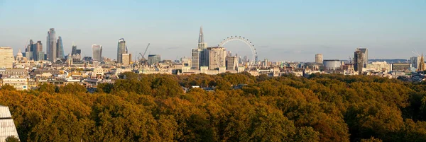 ロンドンの美しい風景劇的な日の出 — ストック写真