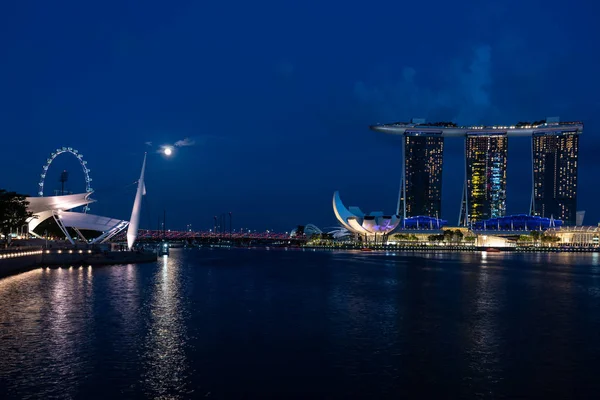 Gyönyörű Éjszakai Kilátás Erősen Urbanizált Sziget Város Állam Szingapúr Szingapúr — Stock Fotó