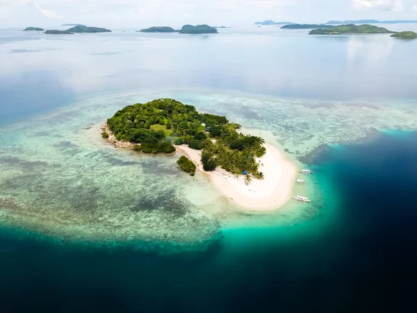 Vista Aérea Hermosa Isla Tropical Con Mar Playa Tailandia — Foto de Stock