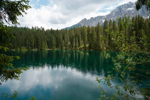 Fantástica Vista Lago Alpino Italiano Carezza Das Dolomitas Sul Tirol — Fotografia de Stock