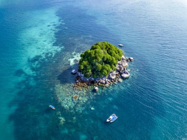Filipinlerdeki Siargao 'nun Guyam Adası' nın güzel manzarası