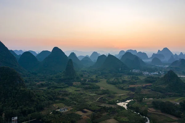 Karts Montanha Montanhas Vista Manhã Nebulosa Nublado Sul China — Fotografia de Stock