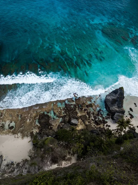 Magnífico Agua Turquesa Playa Arena Blanca Broken Beach Nusa Penida — Foto de Stock