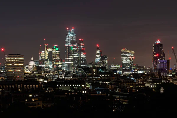 伦敦金融区夜市天际线景观 — 图库照片