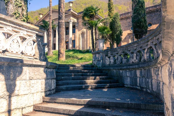 Escalera Piedra Que Conduce Una Antigua Casa Señorial Los Subtrópicos — Foto de Stock