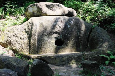 Antik mezar ve dini yapı dolmen.