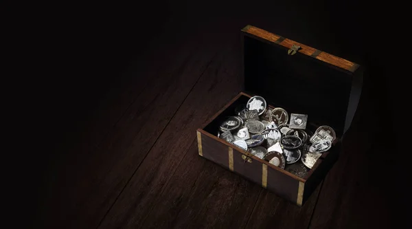 Treasure chest with silver coins — Stock Photo, Image