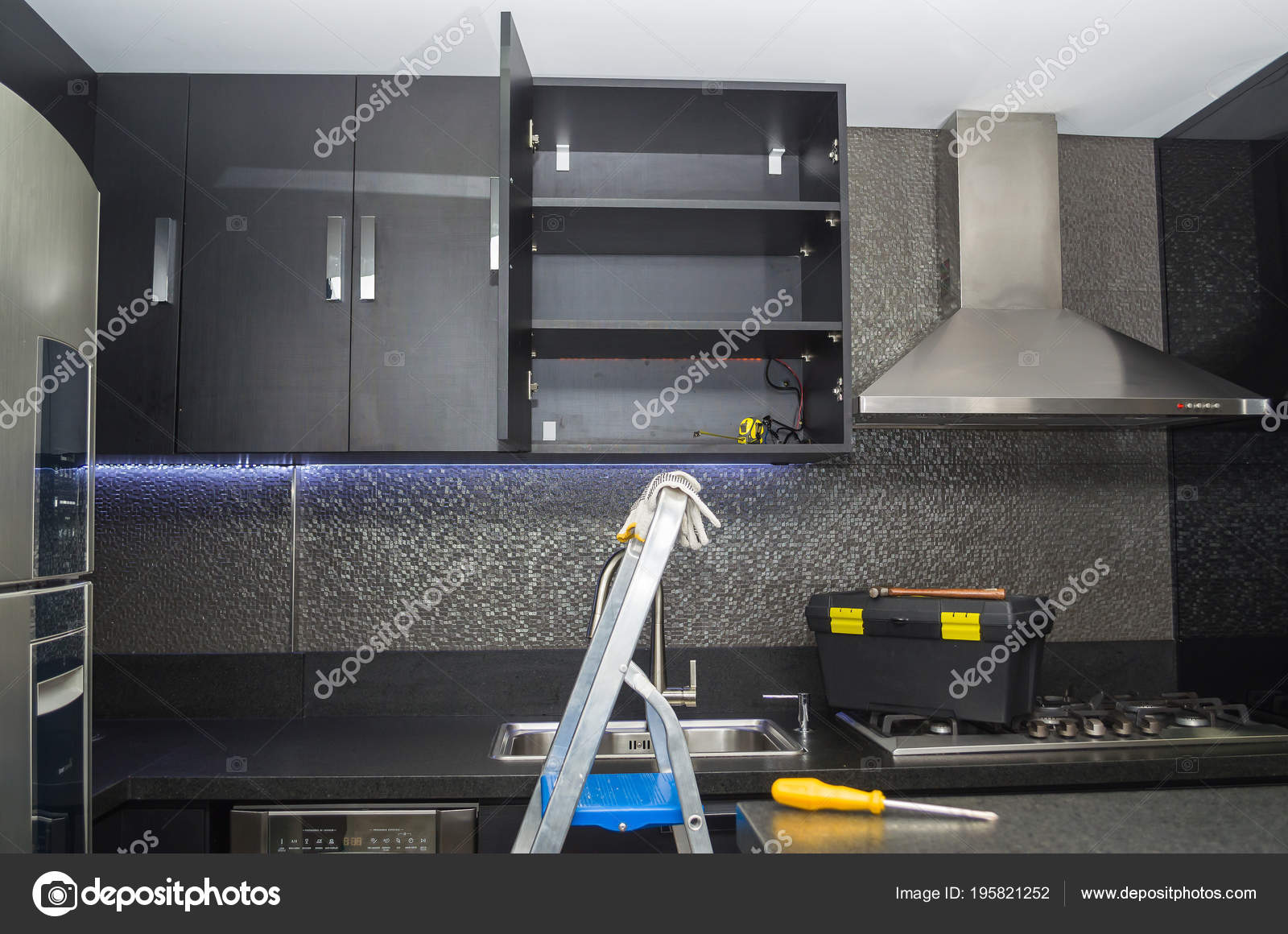Renovación Reparación Muebles Cocina Encimera Cocina — Foto de stock ... Renovación Reparación Muebles Cocina Encimera Cocina — Foto de stock ...