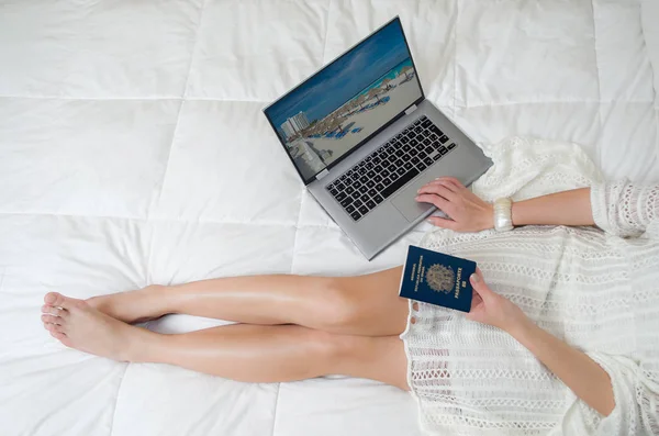 Great Concept Vacation Planning Woman Planning Holidays Passport Hand Computer — Stock Photo, Image
