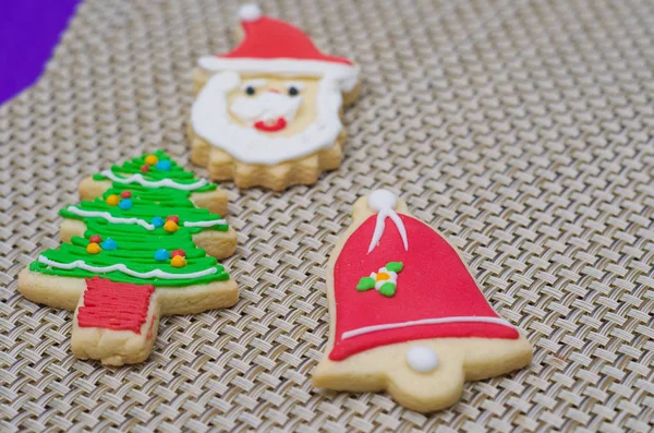 Gran fondo de vacaciones, galletas de Navidad en la mesa . — Foto de Stock