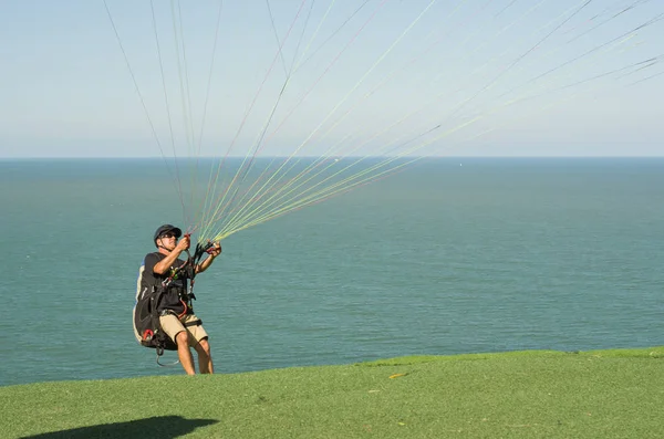 Camboriu Brazilië December 2017 Studenten Oefenen Paragliding Heuvel — Stockfoto