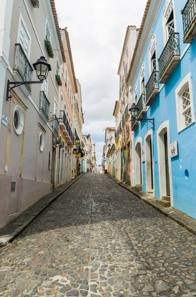 Luminosa vista soleggiata del centro storico turistico di Pelourinho , — Foto Stock