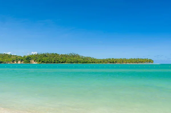 Holiday shadow, beautiful image of Carneiros beach in Pernanbuco — Stock Photo, Image