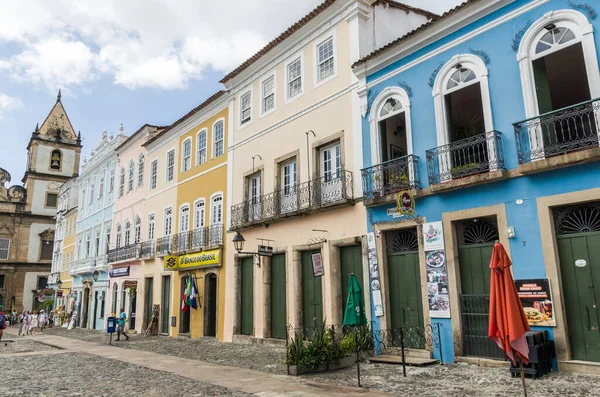 Bright sunny view of the historic tourist center of Pelourinho, — Stock Photo, Image