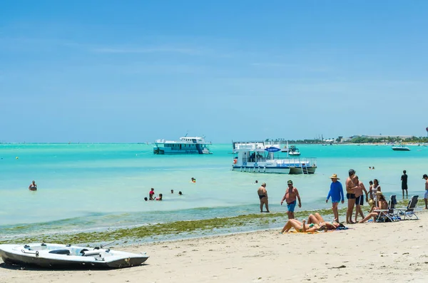 Gorgeous view of Maceio beach with its Caribbean blue waters — Stock Photo, Image